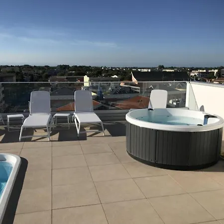 شقة With Private Terraces And Pool بيبيوني